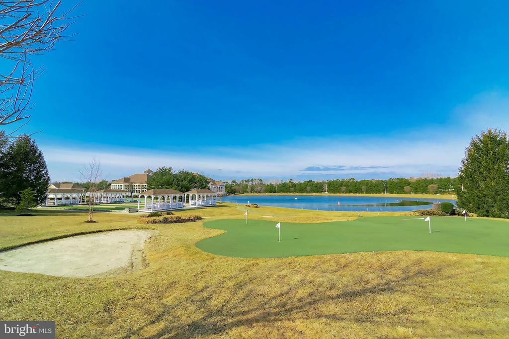 4 SWAN LAKE COURT