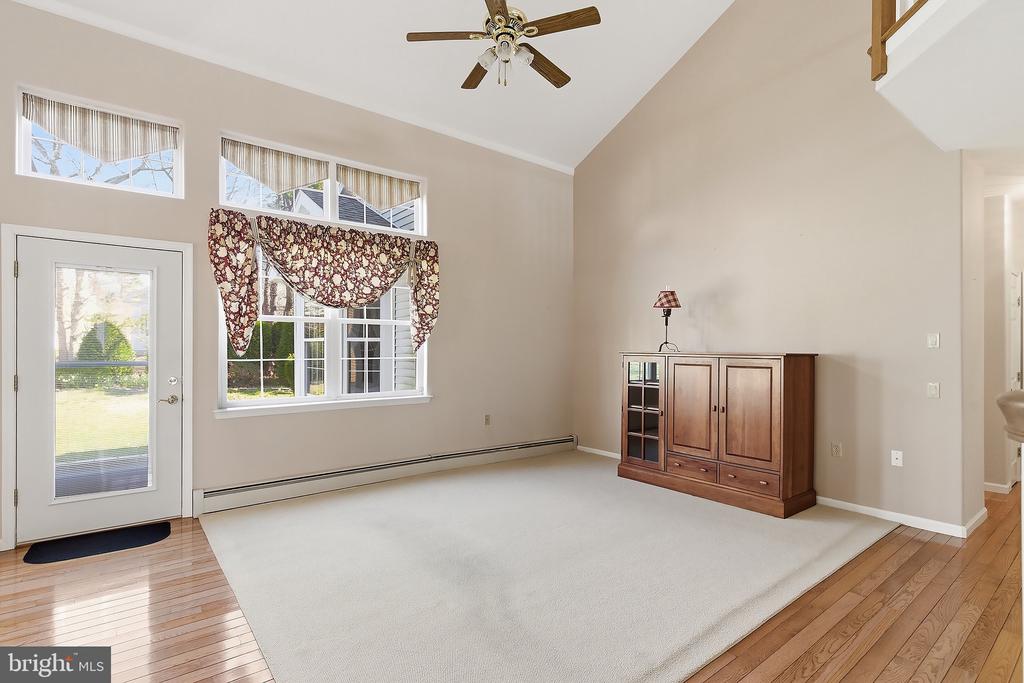 4 SWAN LAKE COURT
