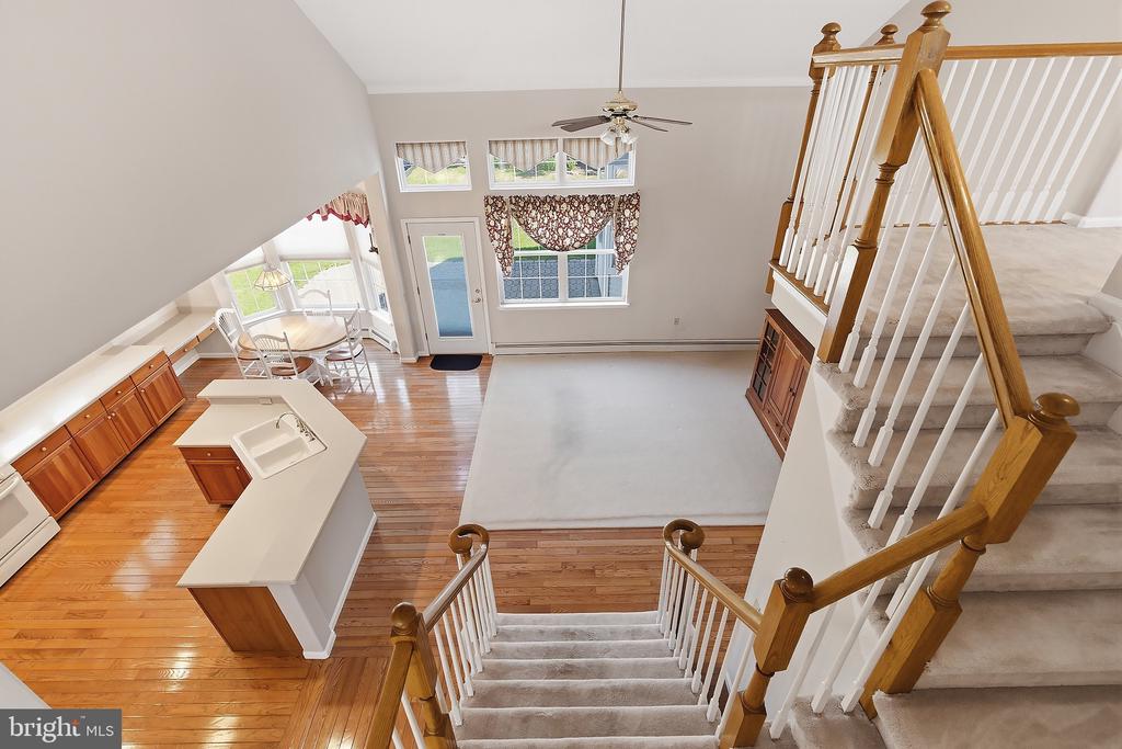 4 SWAN LAKE COURT