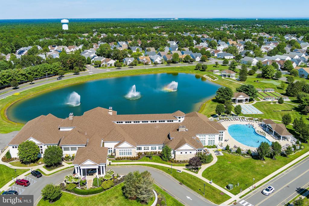4 SWAN LAKE COURT