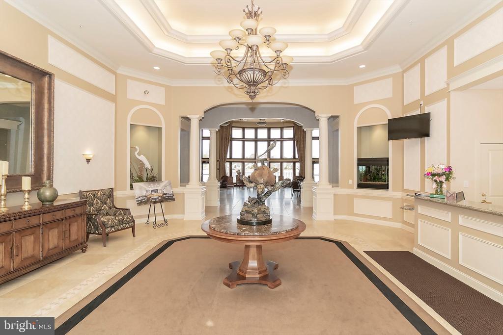 4 SWAN LAKE COURT
