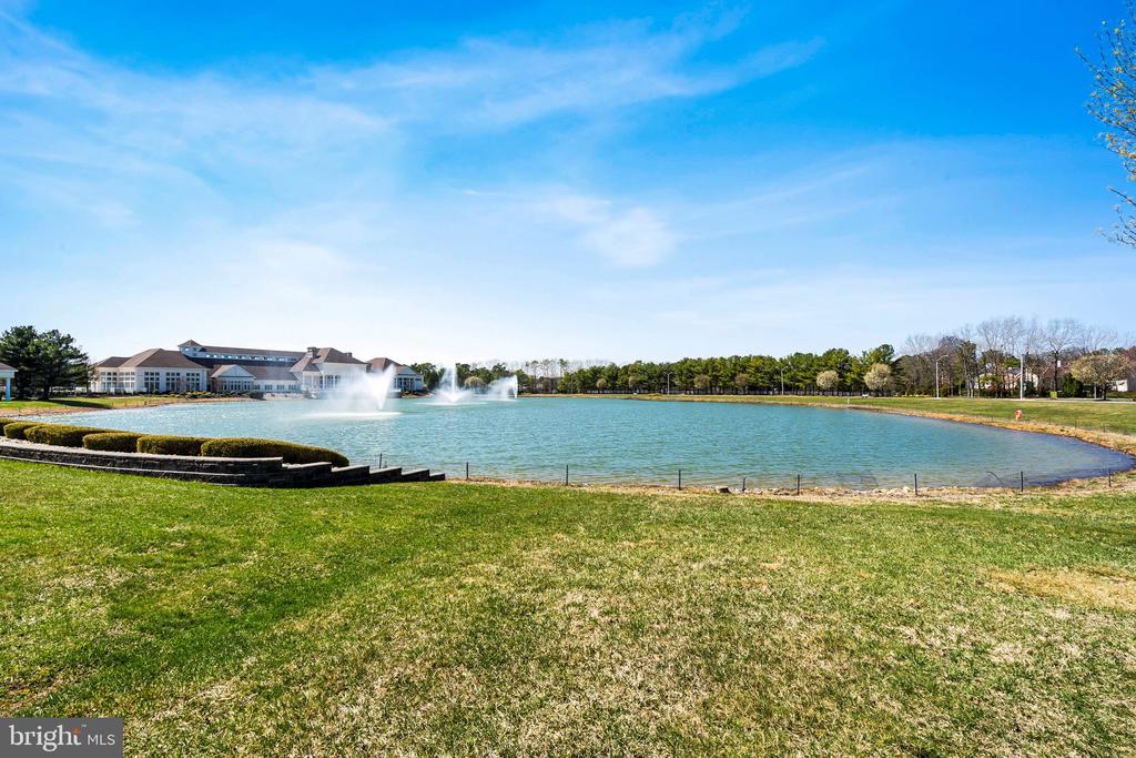 4 SWAN LAKE COURT