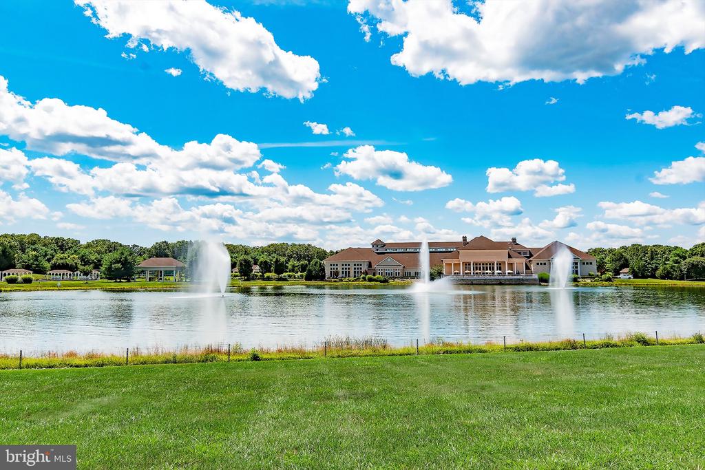 4 SWAN LAKE COURT