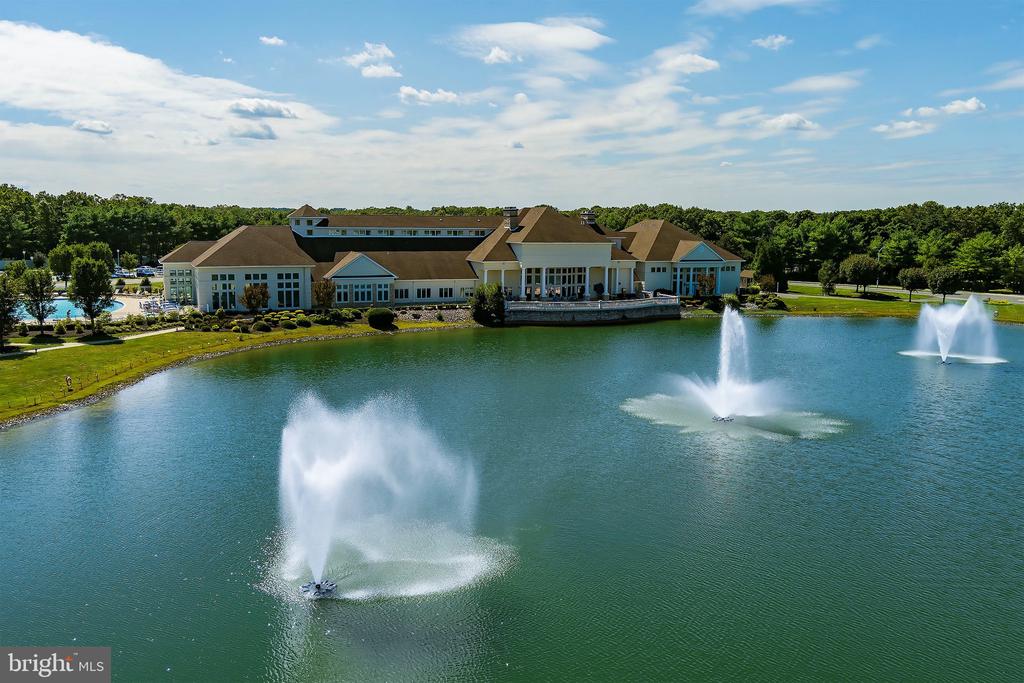 4 SWAN LAKE COURT