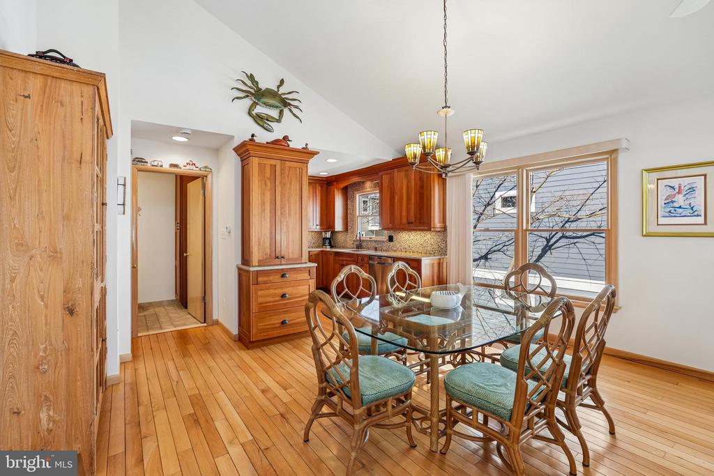 42 W CAPE COD LANE