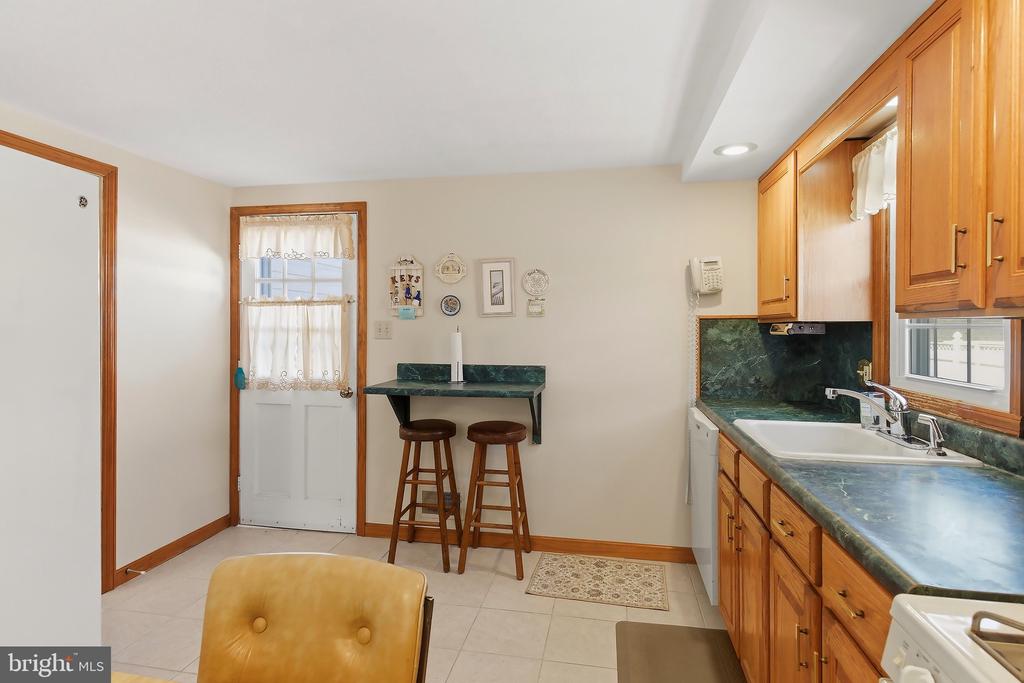 17 W RAMAPO LANE