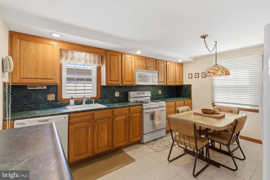17 W RAMAPO LANE