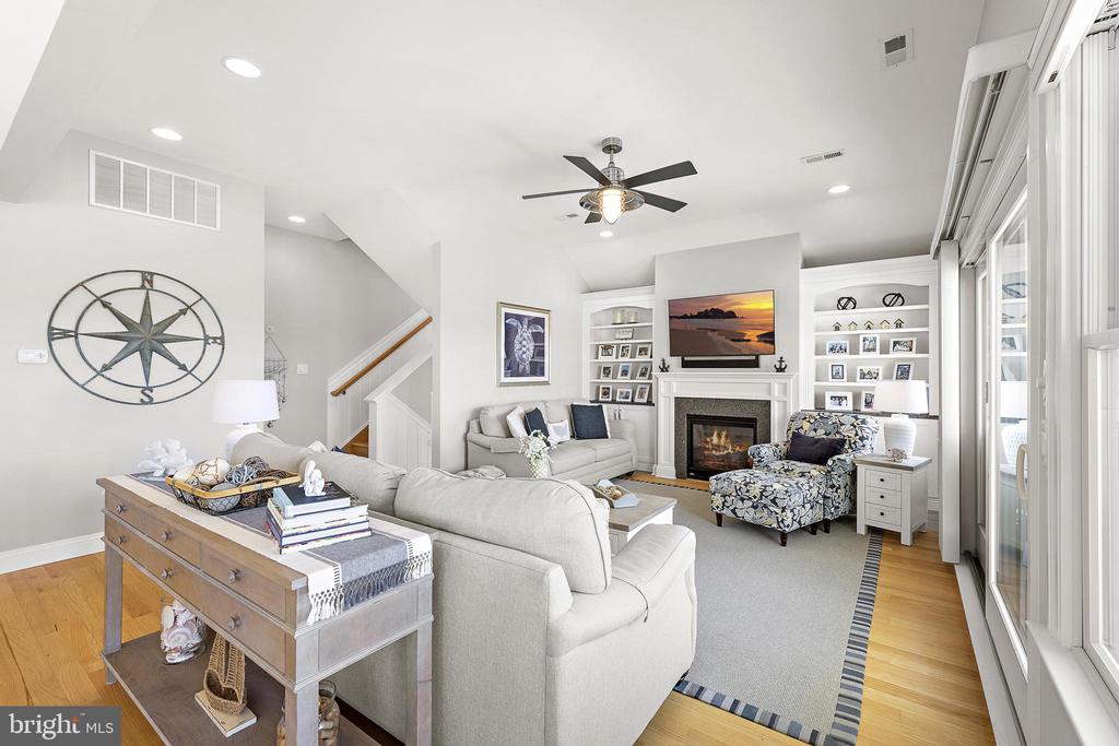 103 E MARINE LANE