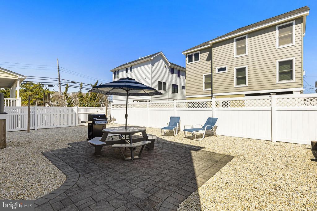 103 E MARINE LANE
