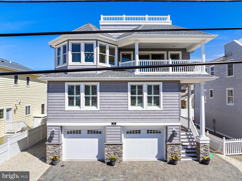 103 E MARINE LANE