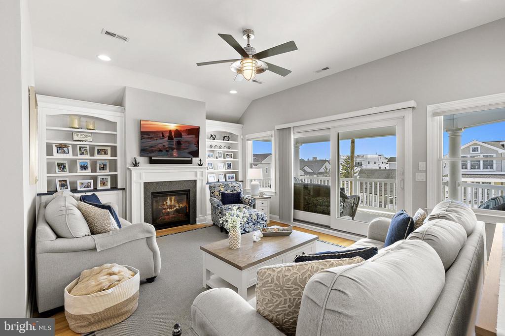 103 E MARINE LANE