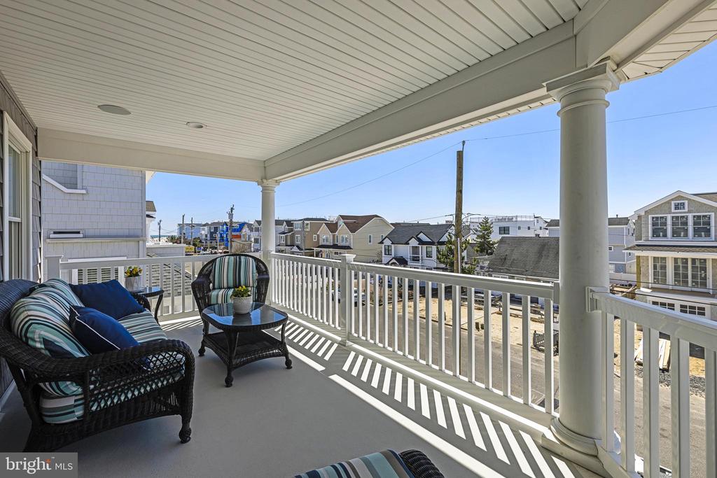 103 E MARINE LANE