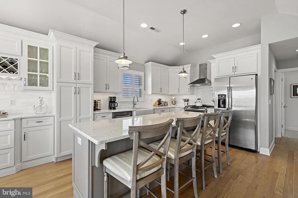 103 E MARINE LANE