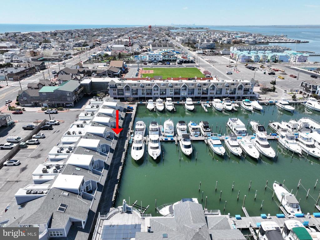 1000 N BAY AVENUE Unit: C7