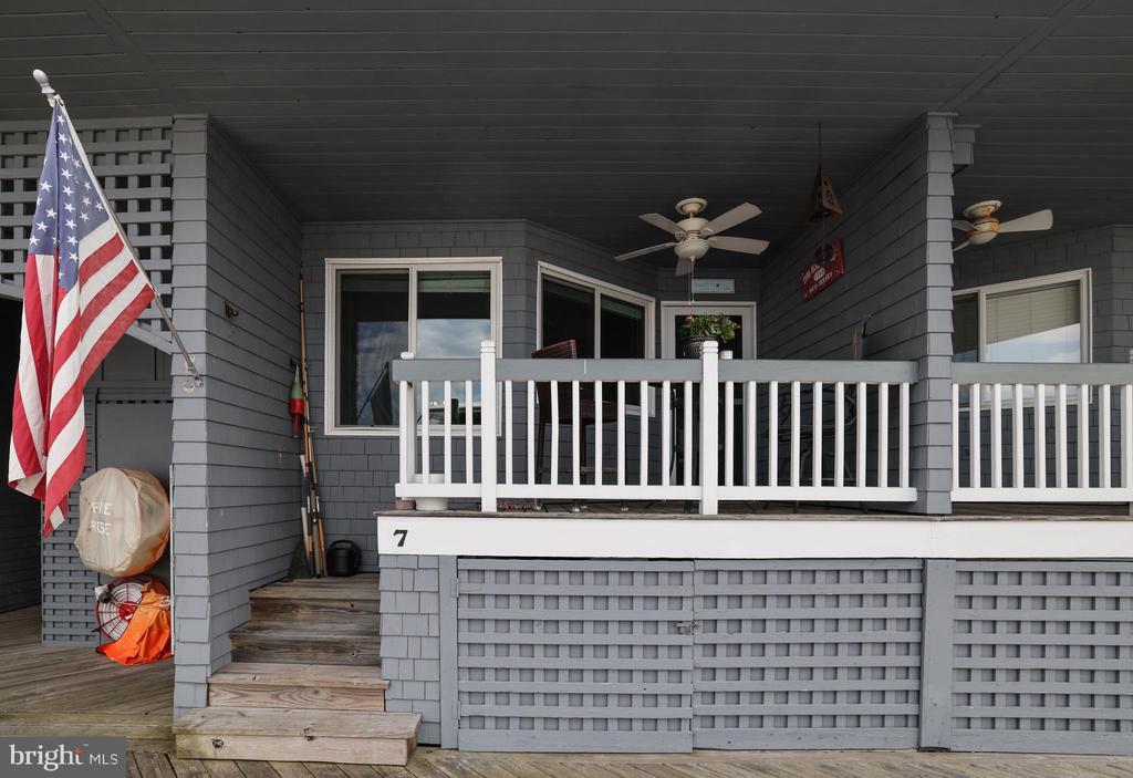 1000 N BAY AVENUE Unit: C7