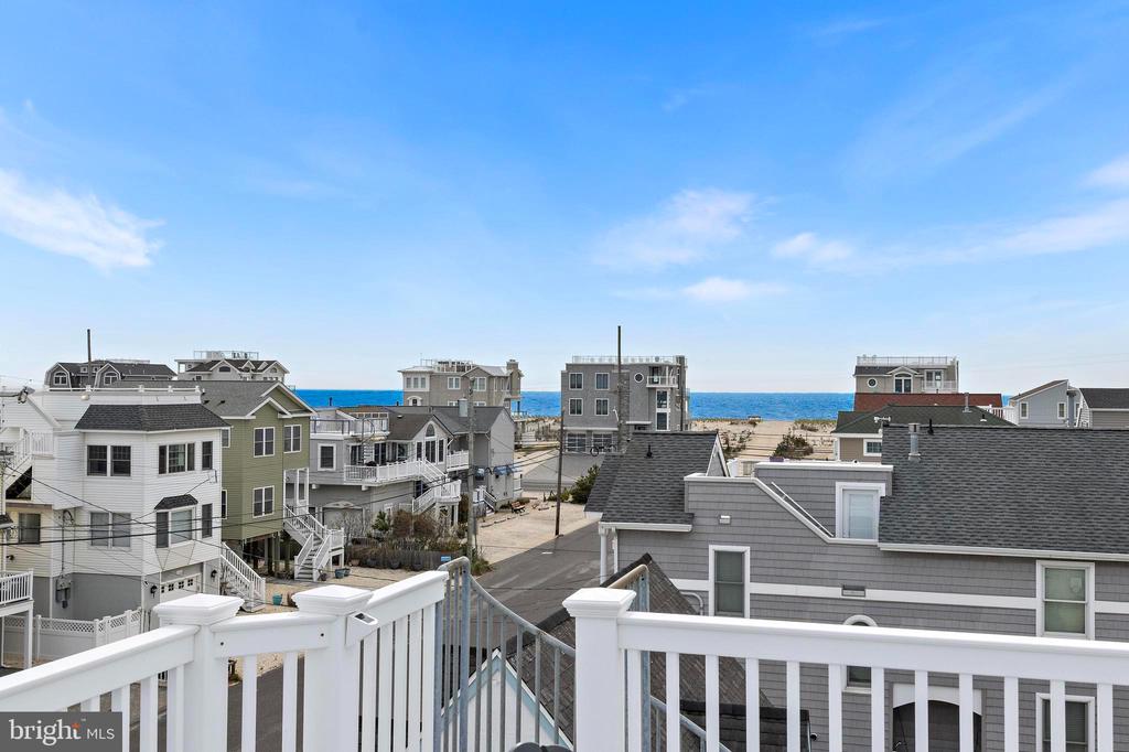 14 W JACQUELINE AVENUE