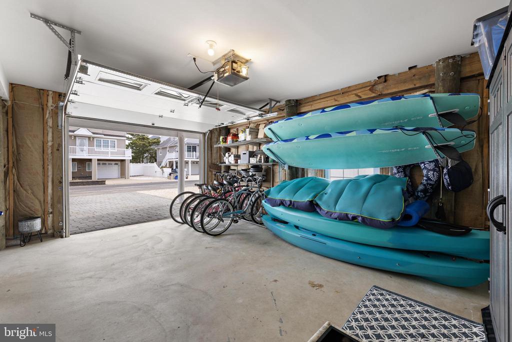14 W JACQUELINE AVENUE