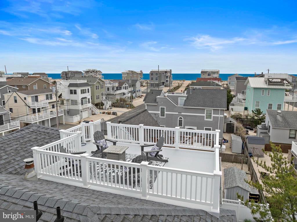 14 W JACQUELINE AVENUE