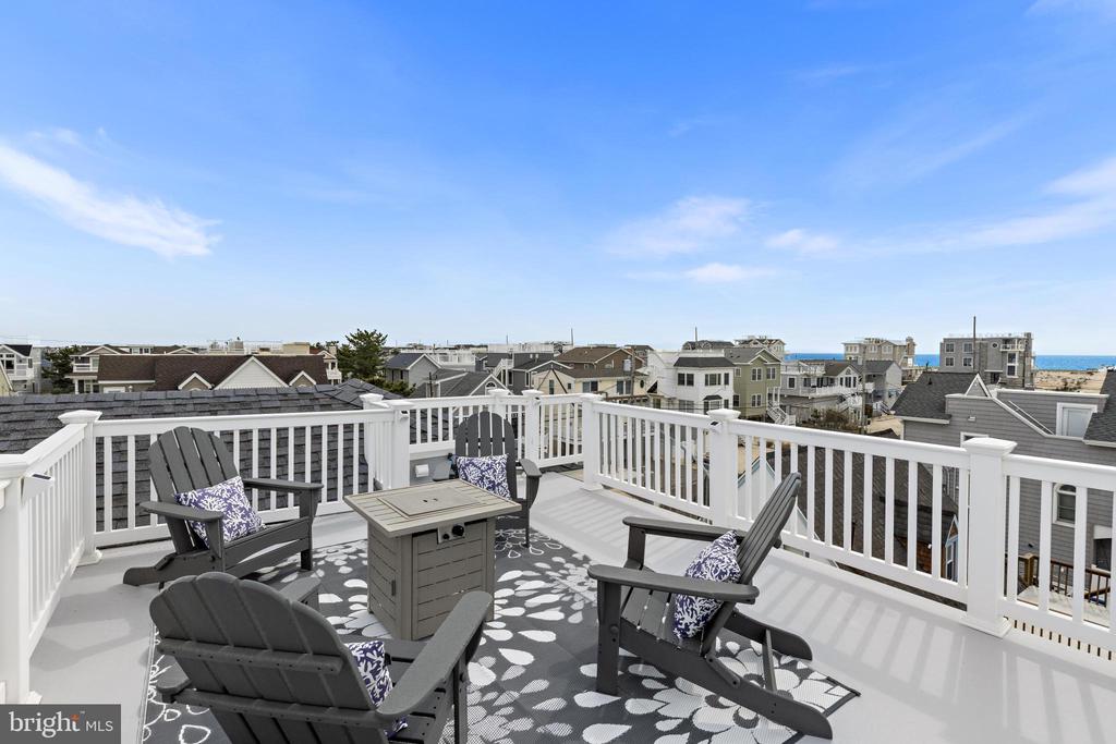 14 W JACQUELINE AVENUE