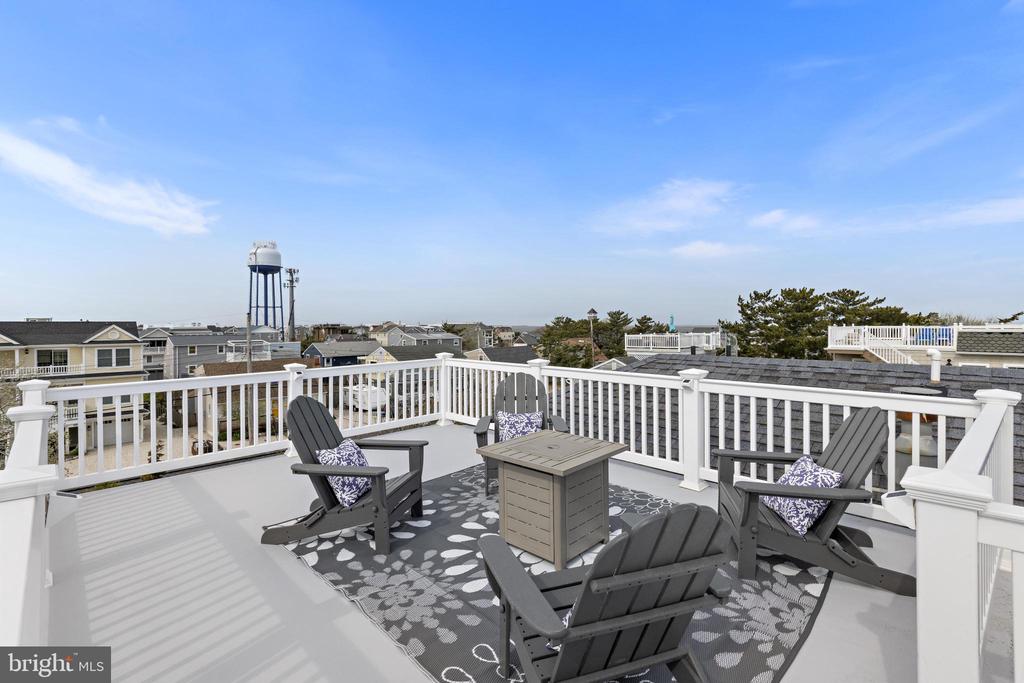 14 W JACQUELINE AVENUE