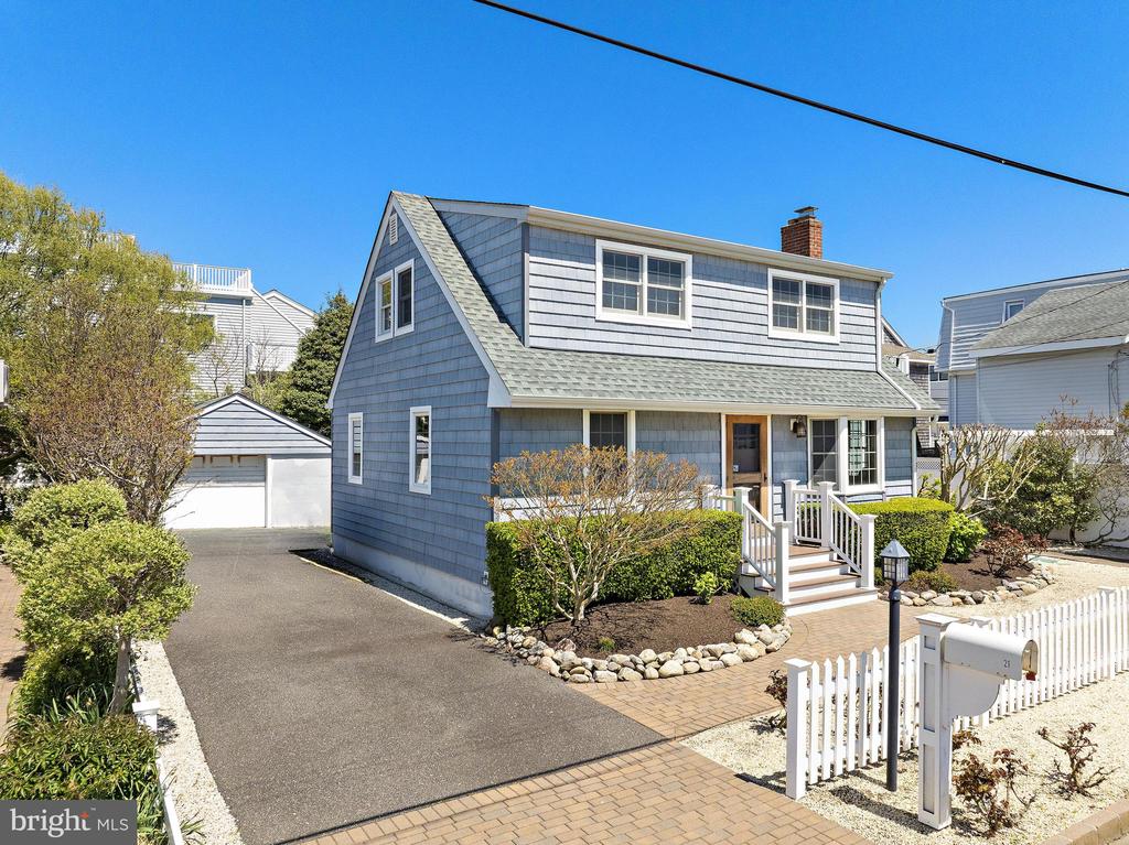 21 E TENNESSEE AVENUE