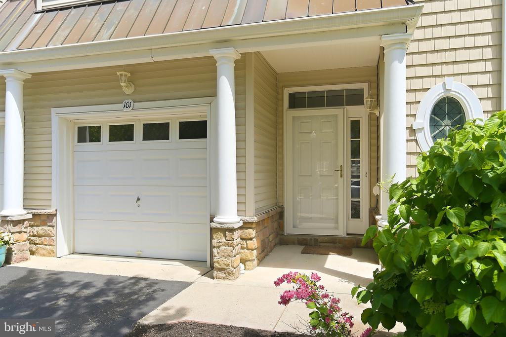 101 WINDWARD DRIVE