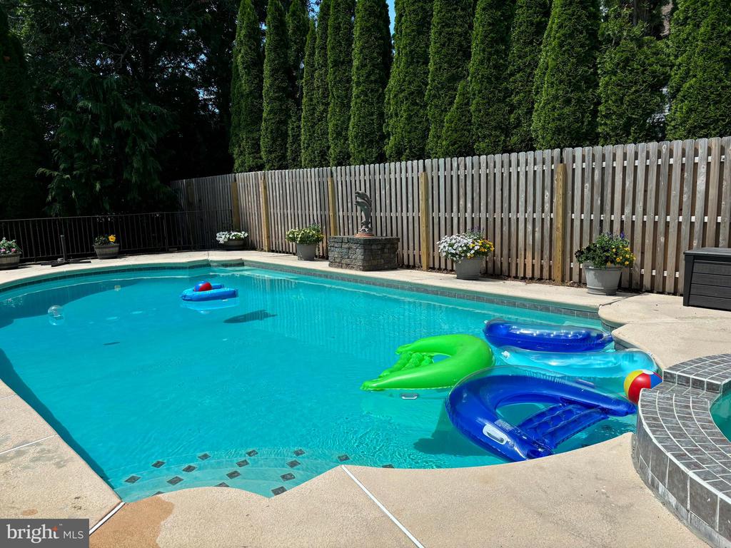 504 PIRATE LANE