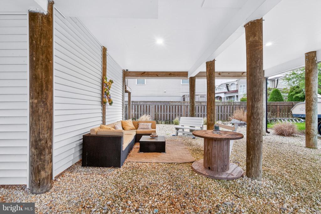 118 W DELAWARE