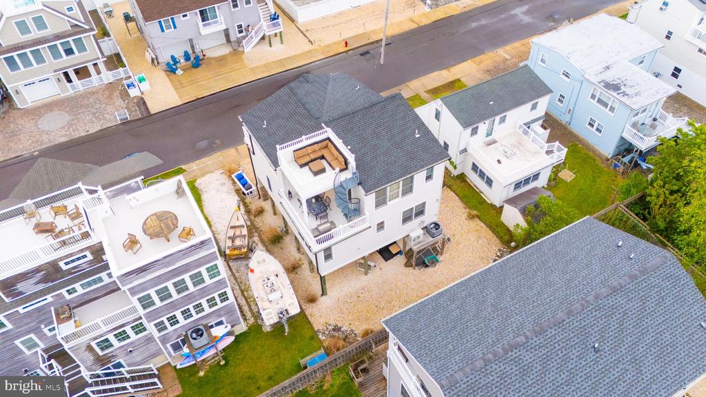 118 W DELAWARE