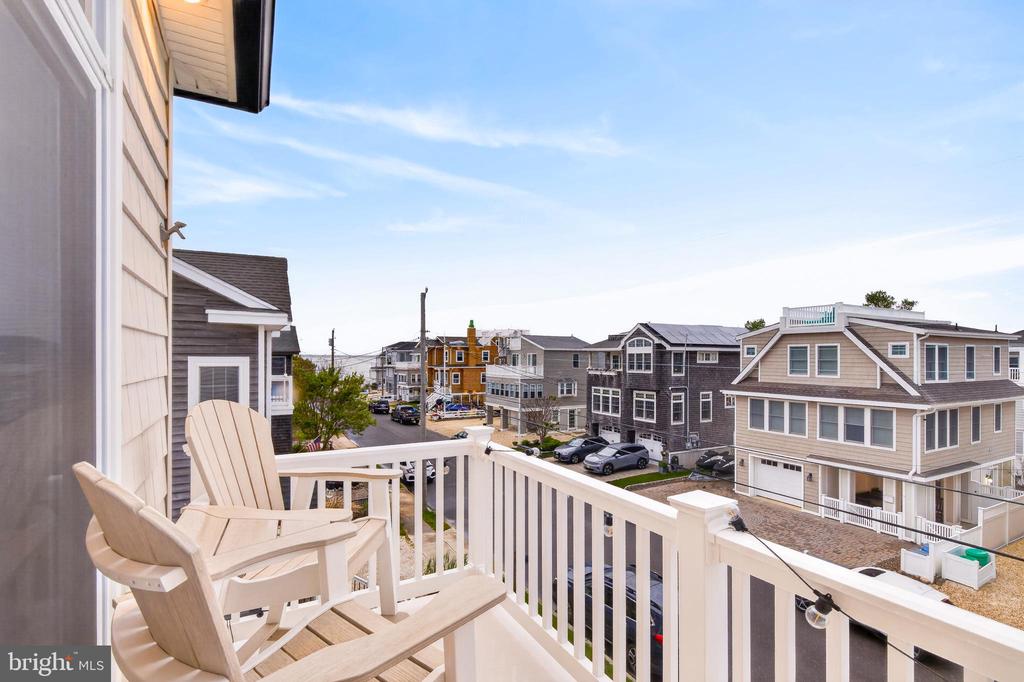118 W DELAWARE