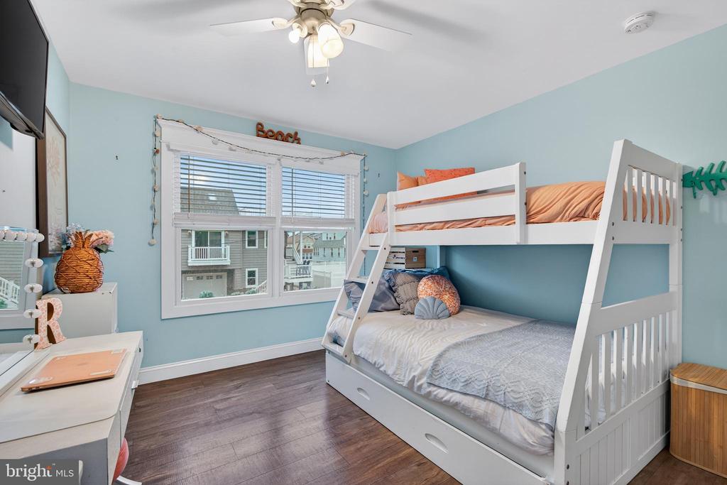 118 W DELAWARE
