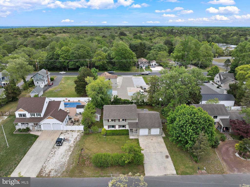 28 MEMORIAL DRIVE