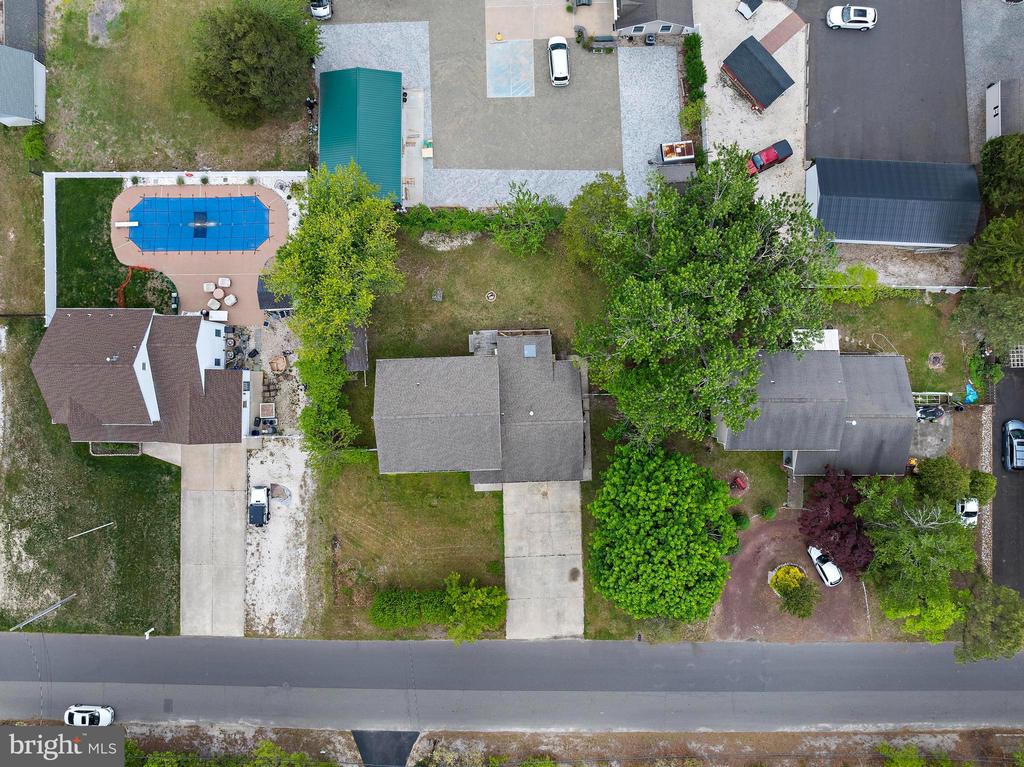 28 MEMORIAL DRIVE