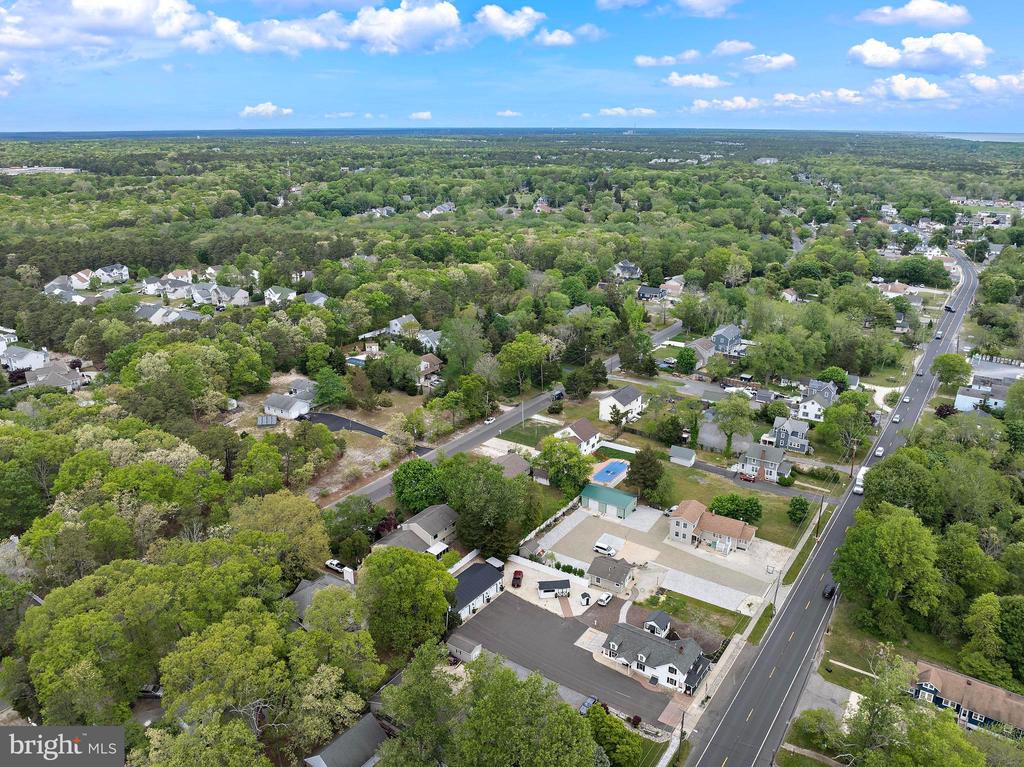 28 MEMORIAL DRIVE