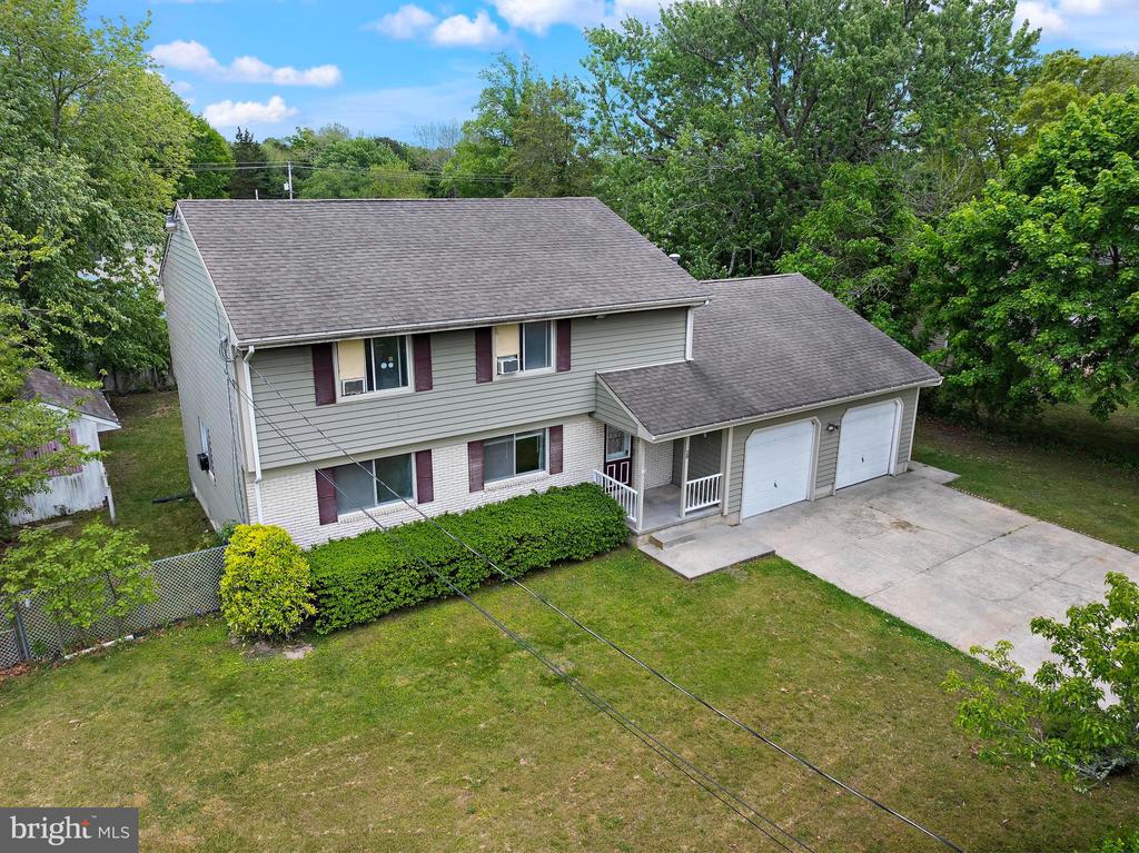 28 MEMORIAL DRIVE
