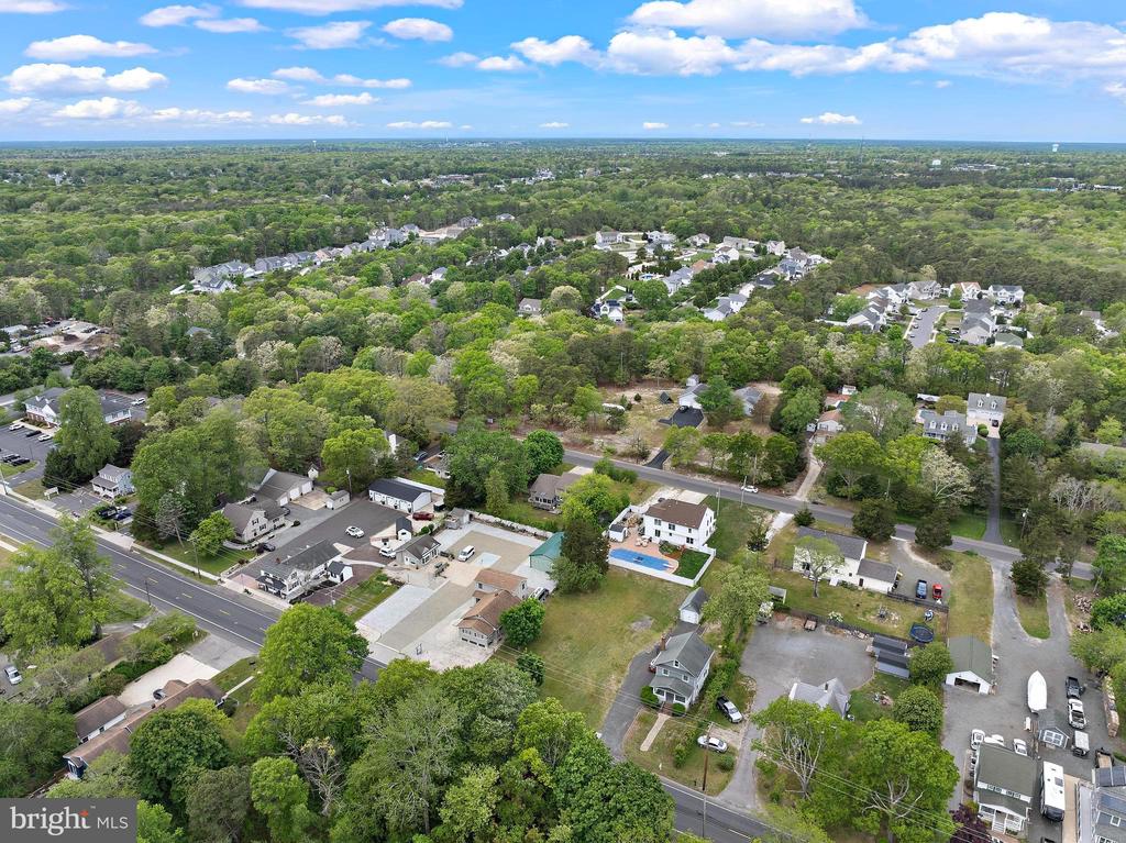 28 MEMORIAL DRIVE