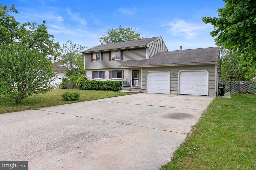28 MEMORIAL DRIVE