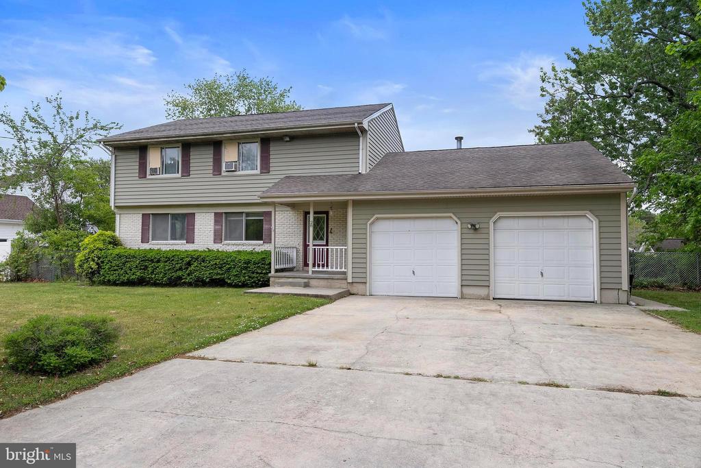 28 MEMORIAL DRIVE