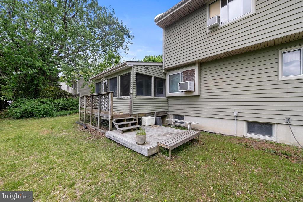 28 MEMORIAL DRIVE