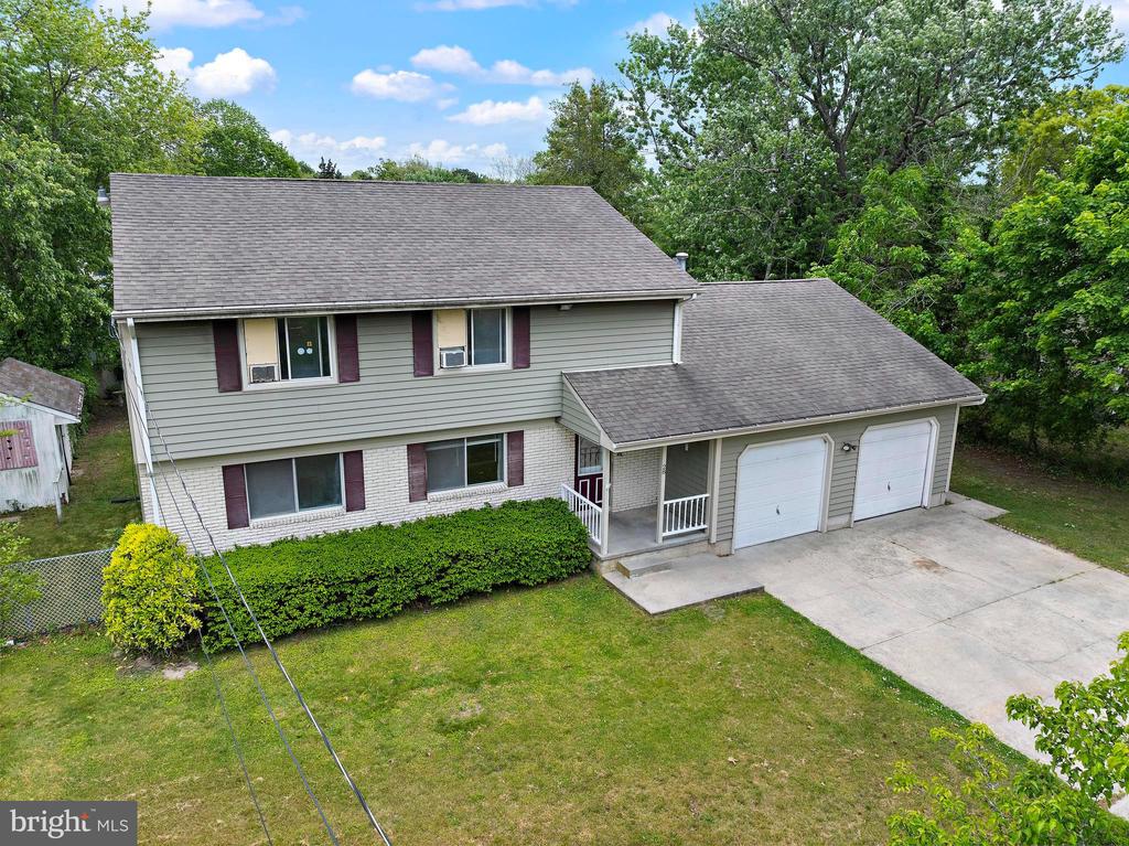 28 MEMORIAL DRIVE