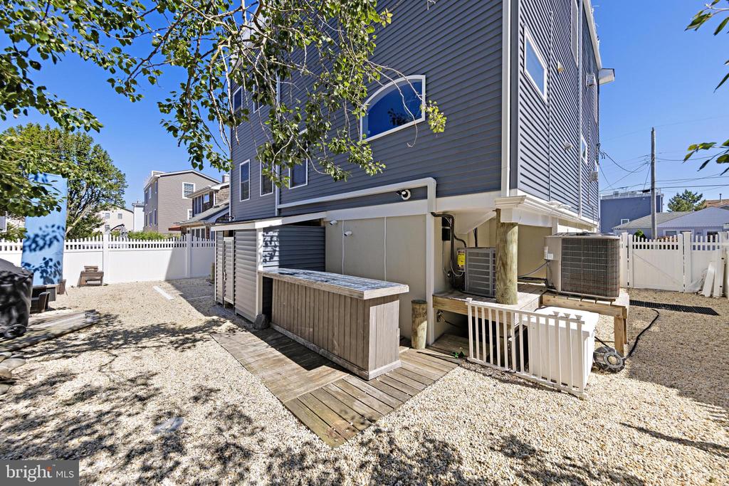 120 E 30TH STREET