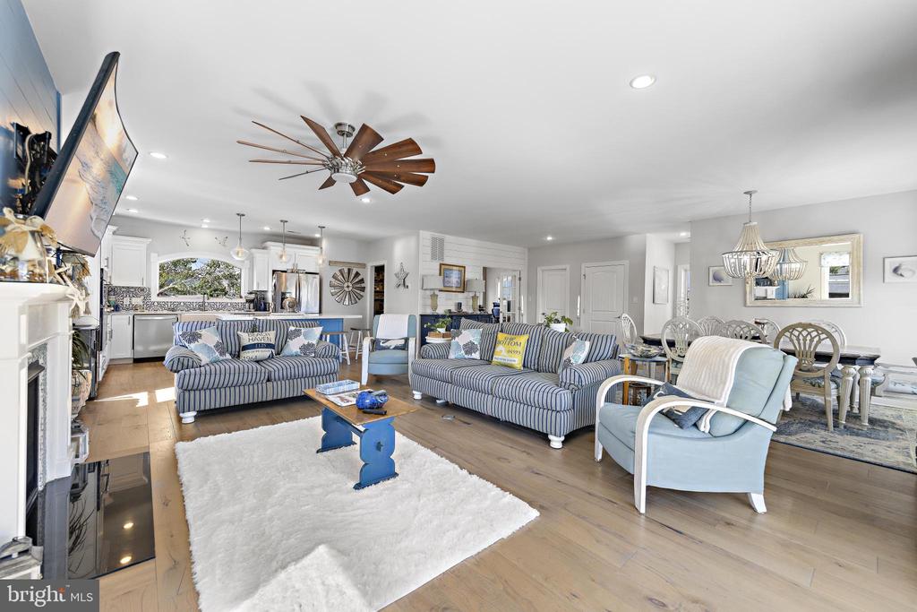 120 E 30TH STREET