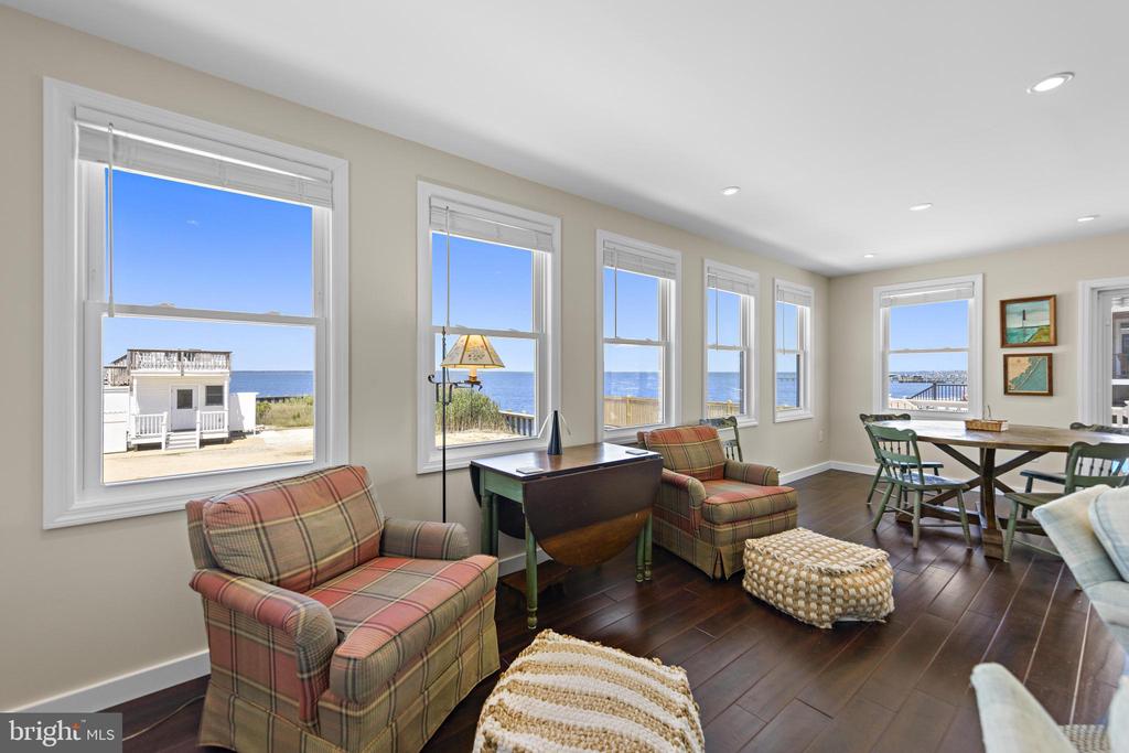 16 STARBOARD ROAD
