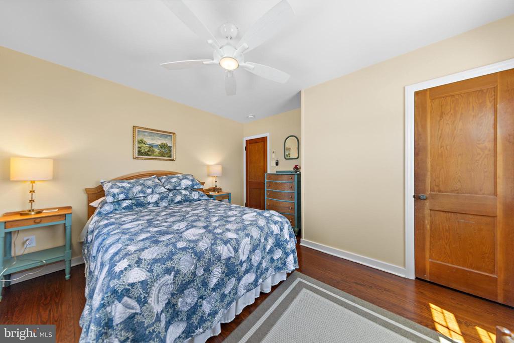 16 STARBOARD ROAD
