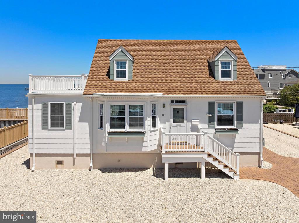 16 STARBOARD ROAD
