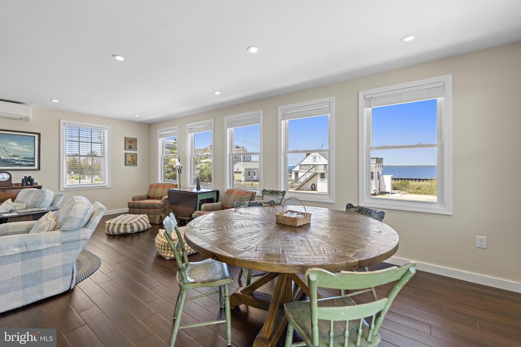 16 STARBOARD ROAD