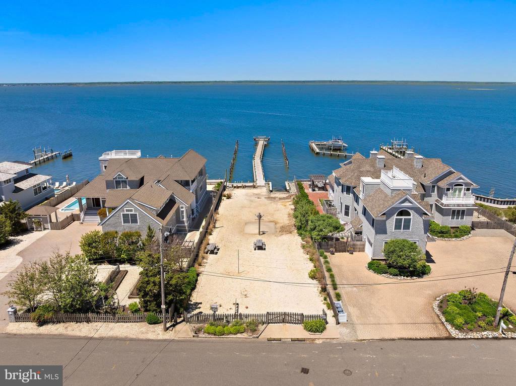 16 STARBOARD ROAD