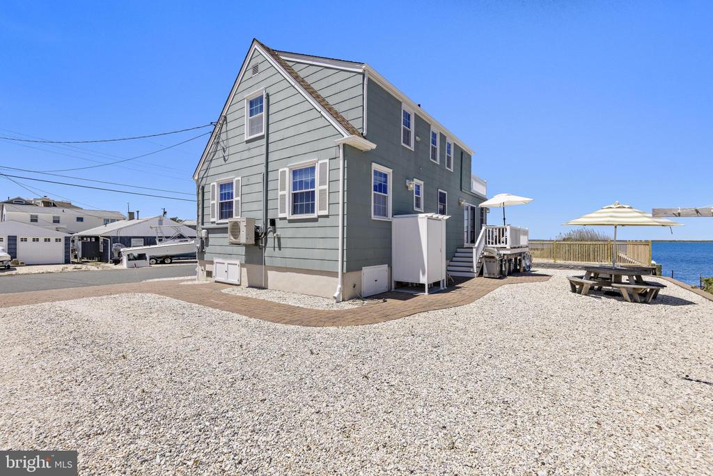 16 STARBOARD ROAD