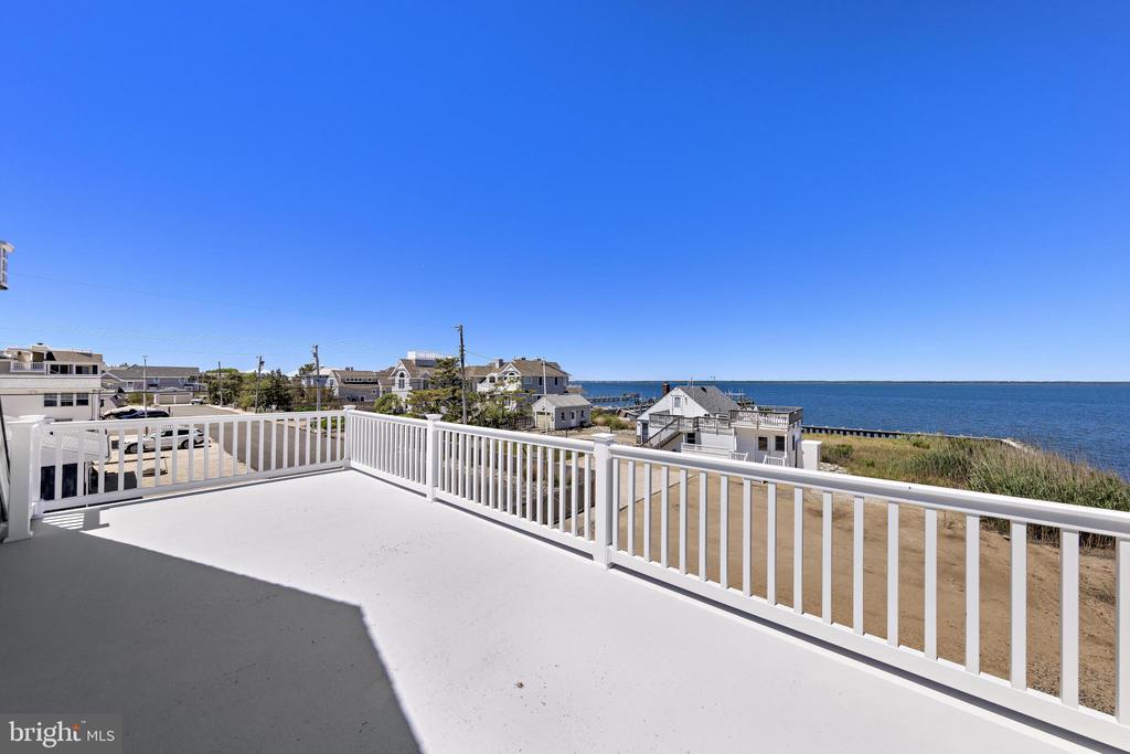 16 STARBOARD ROAD
