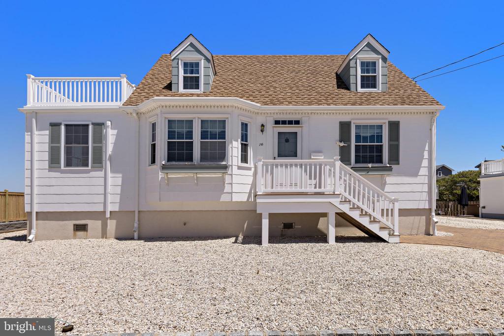 16 STARBOARD ROAD